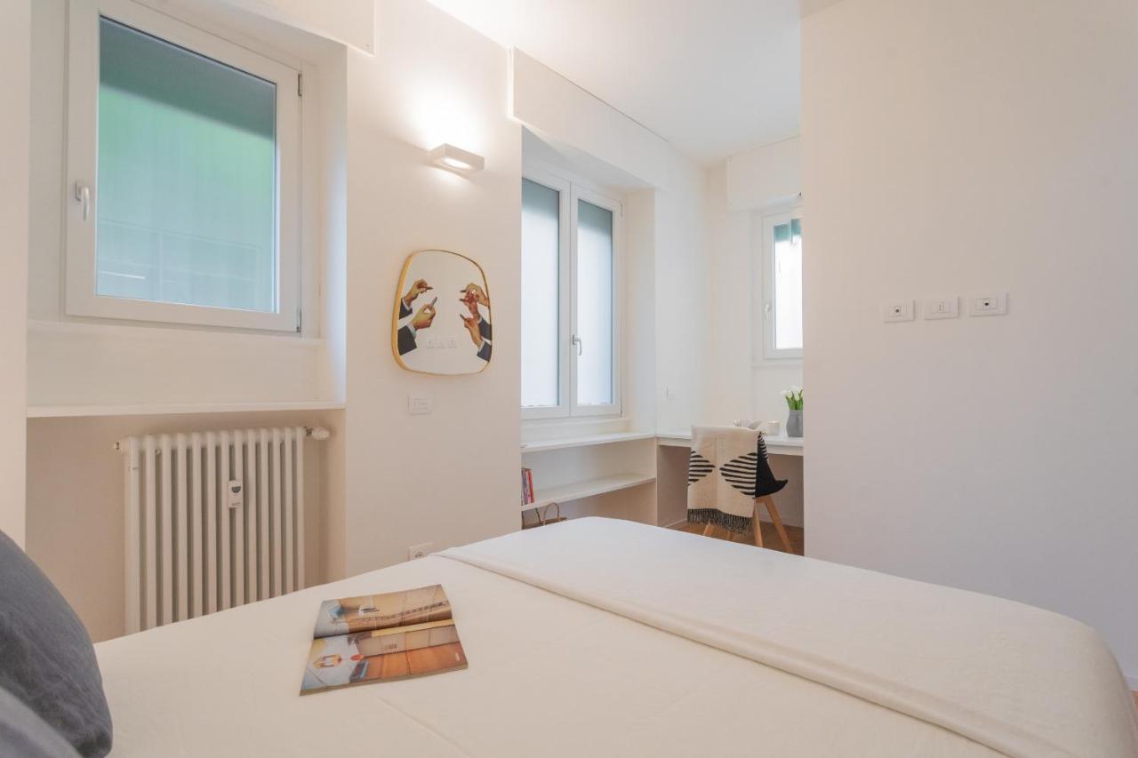 A Step From The Lake Apartment By Rent All Como Ngoại thất bức ảnh