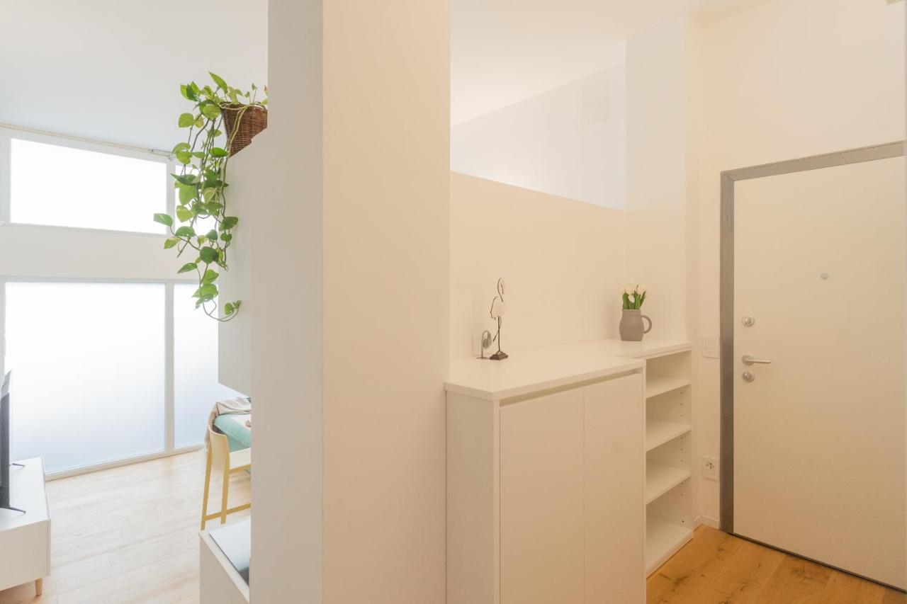 A Step From The Lake Apartment By Rent All Como Ngoại thất bức ảnh